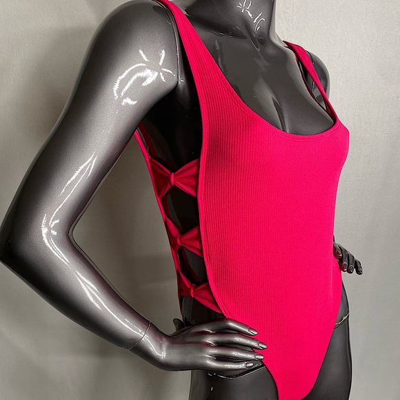 MOTEL BRIGHT PINK SWIMSUIT - Picture 4 of 8